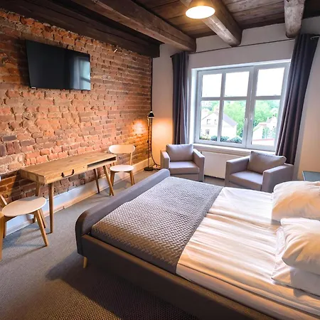 3 Bros' Hostel Cieszyn