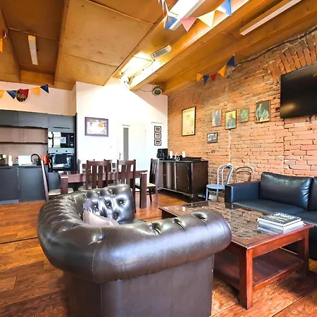 3 Bros' Hostel Cieszyn
